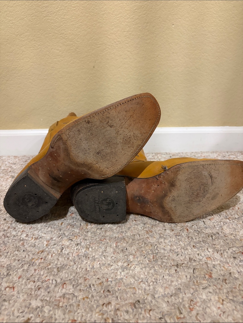 Men's Tan Leather Western Cowboy Boots - Classic Western Stitching - Picture 7 of 8
